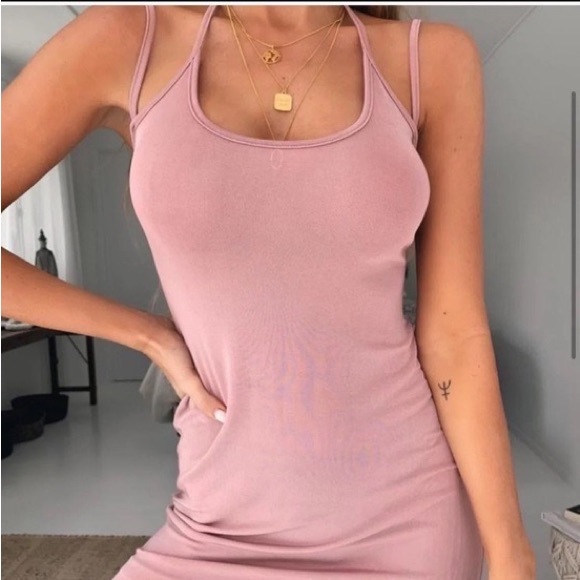 Tiger Mist “Akin Dress” in blush size Large - Picture 3 of 4